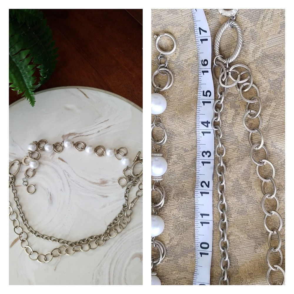 Fun gold-toned chain w/ pearl-like embellishment